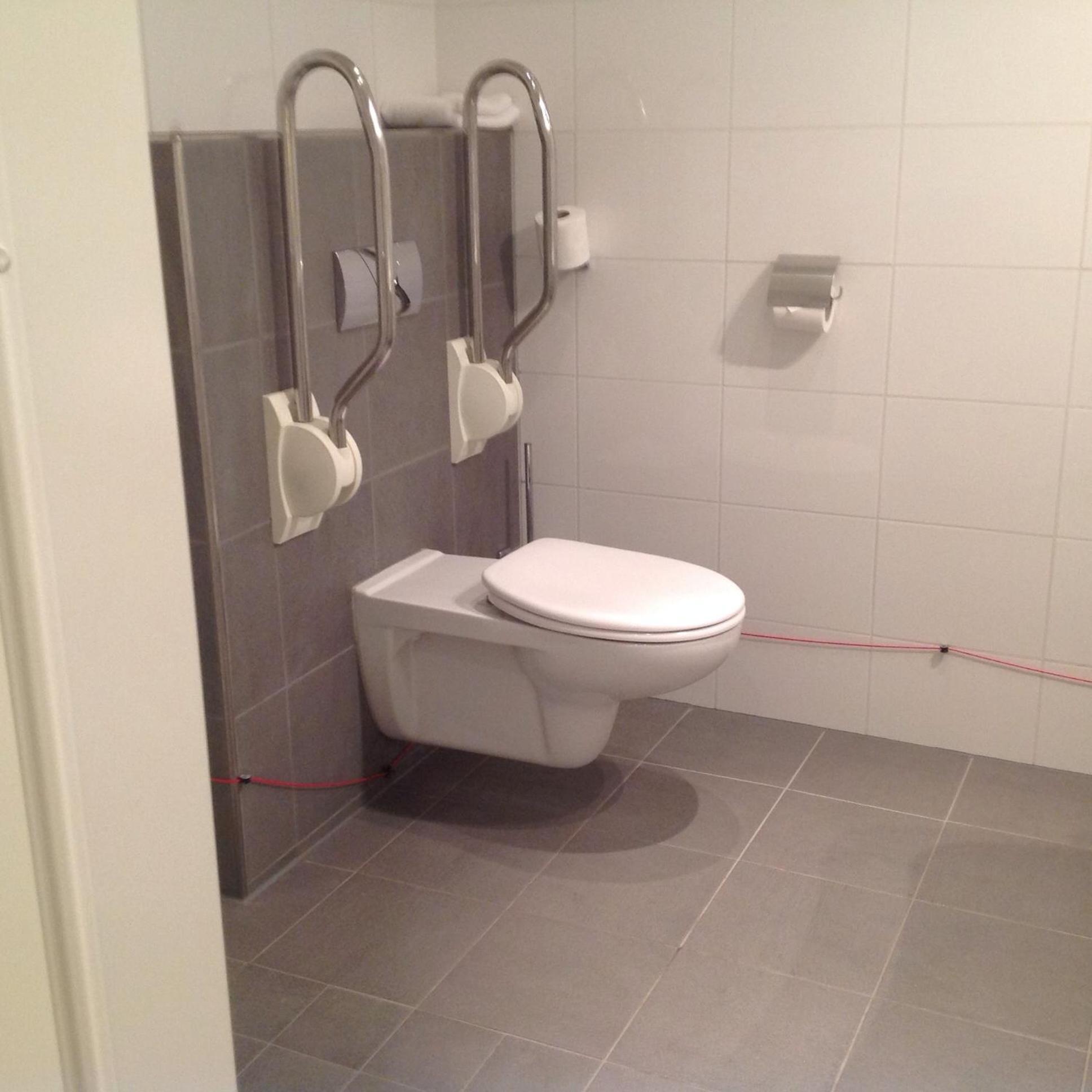 Hotel Grenshotel De Jonckheer 4*